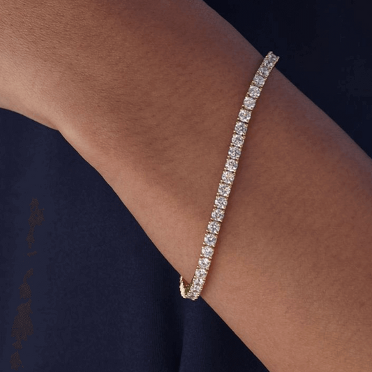 Leoria™ Diamond Glow Bracelet – Shine with Every Move