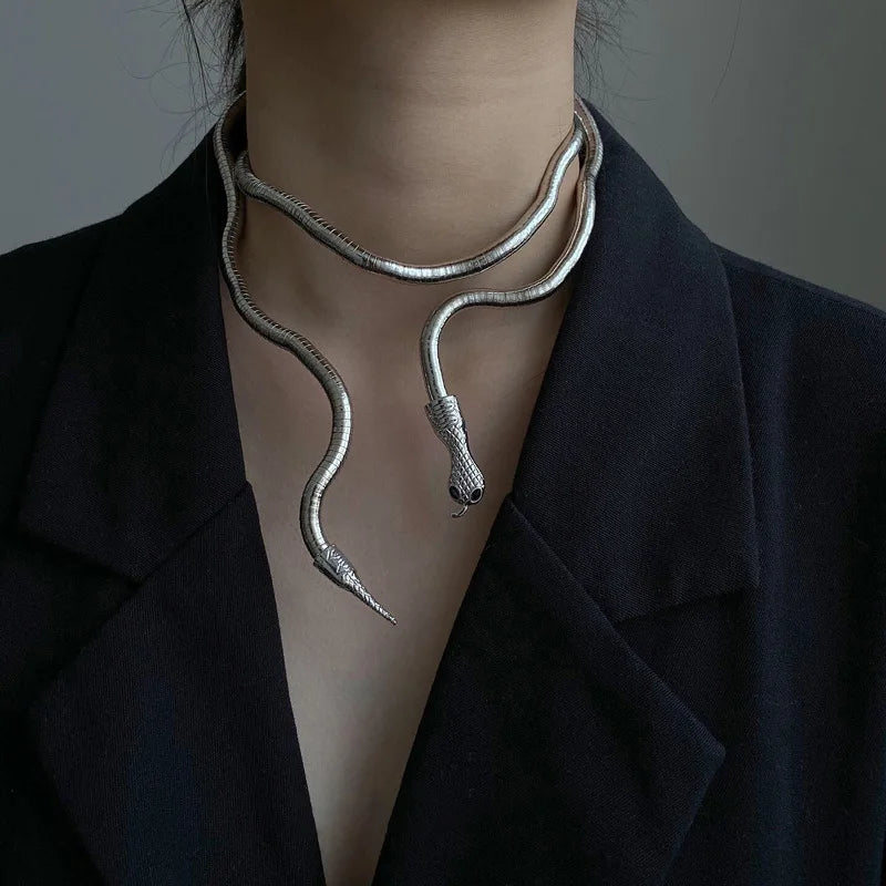 Leoria™ Serpentine Necklace